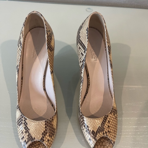 Gucci GENUINE python wedges. Excellent condition. Size 7. - Picture 3 of 6